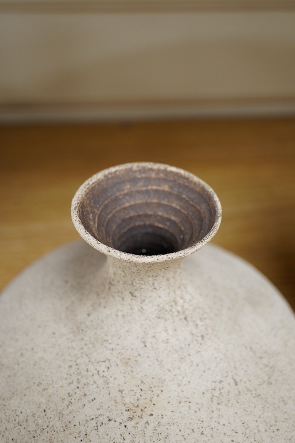 Waistel Cooper (1921-2003): A stoneware vase